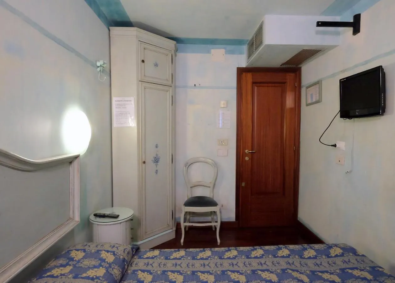 ונציה Hotel Ai Do Mori איטליה